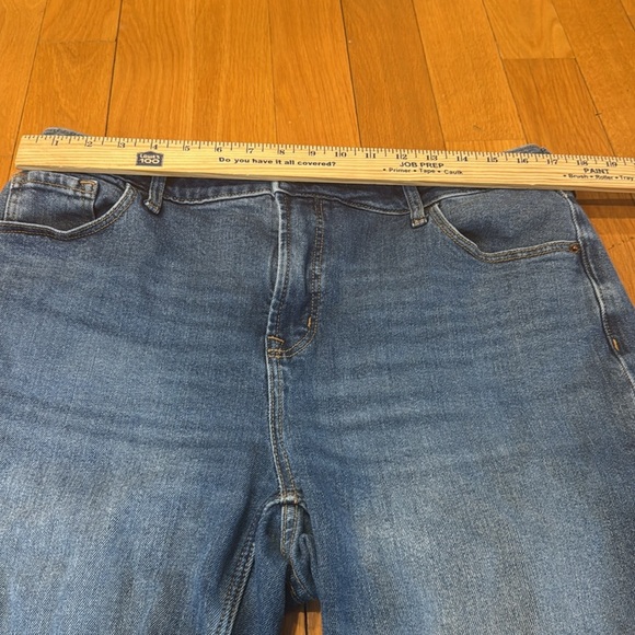 Old Navy women’s extra high -rise flare jeans size 14 . - Picture 6 of 10